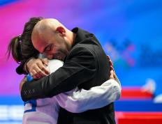 PG平台-柔道选手技压群雄，夺得冠军头衔